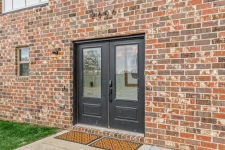 The O'Keeffe-2Nd Floor Boutique Hotel Suite Bentonville Exterior photo