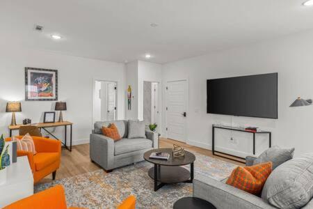 The O'Keeffe-2Nd Floor Boutique Hotel Suite Bentonville Exterior photo